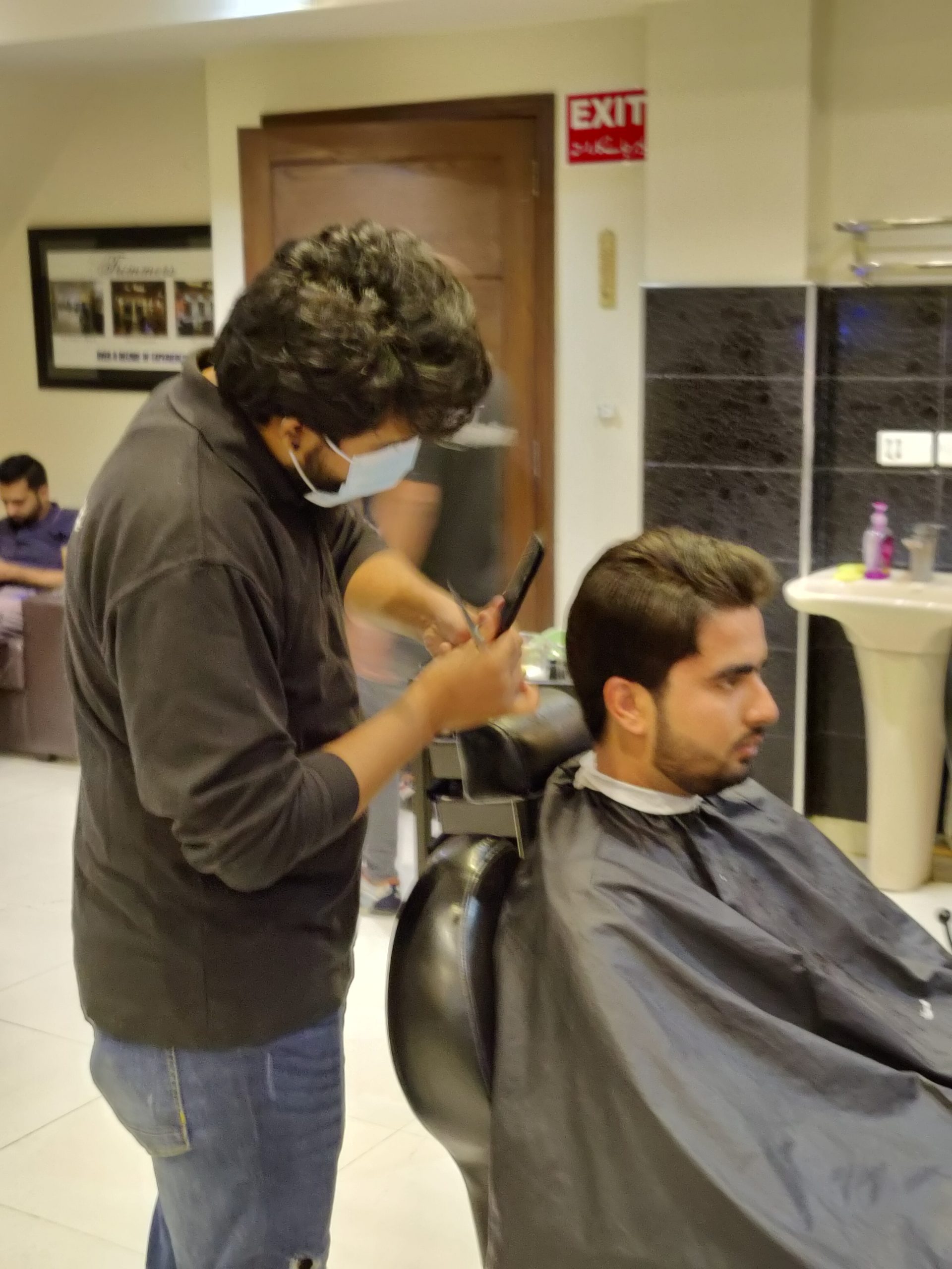 Trimmers MEN'S & WOMEN SALON